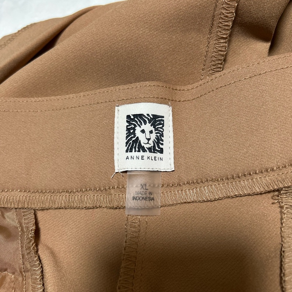 Anne Klein Men's Khaki Chinos